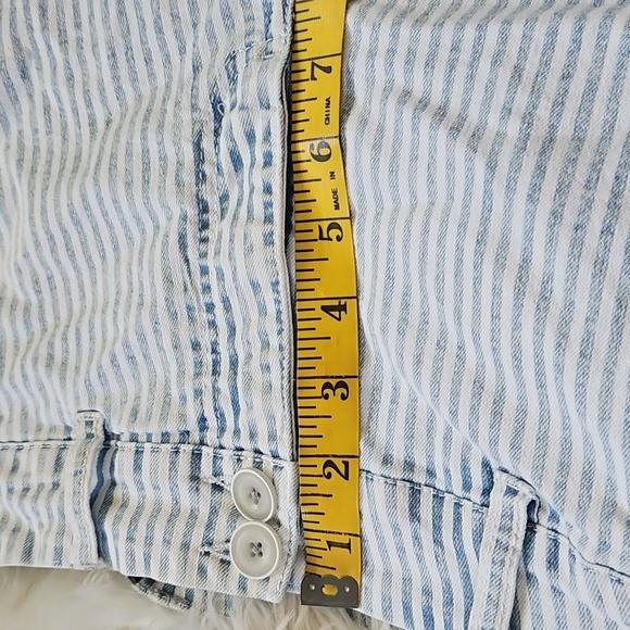one 5 one Blue and White Striped Jean Shorts with 5.5" Inseam - Picture 11 of 11
